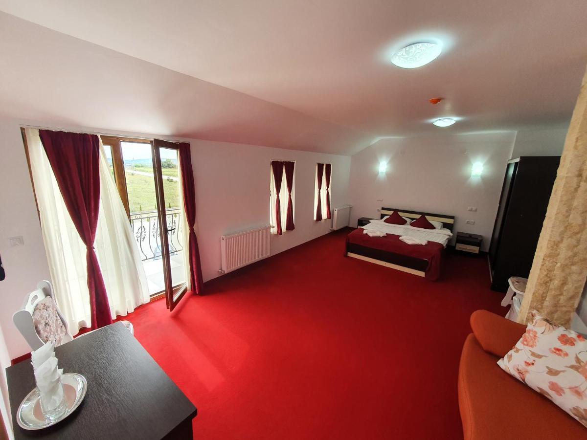 Ari Events Hotel Caseiu Bagian luar foto