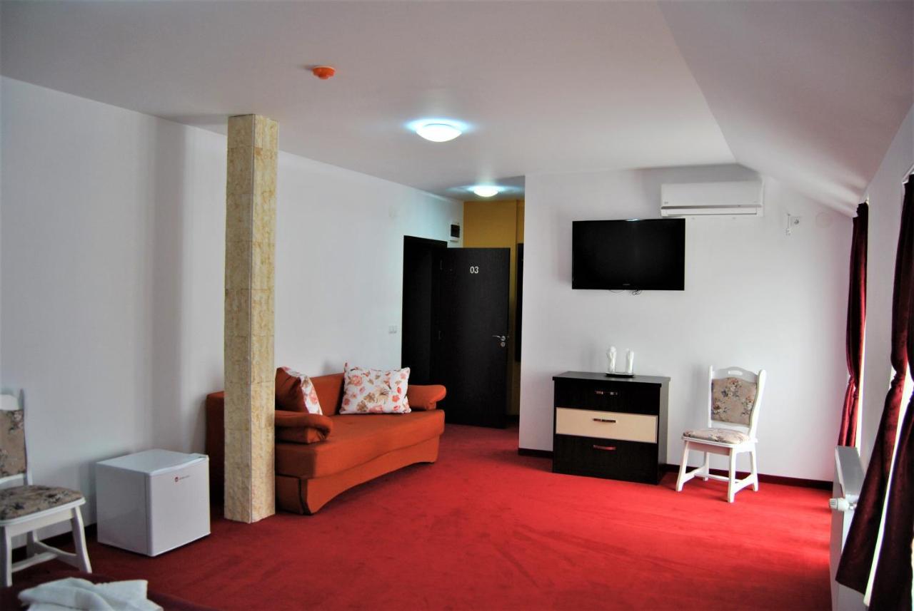 Ari Events Hotel Caseiu Bagian luar foto